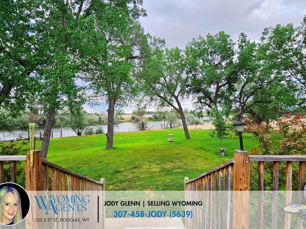 20 Wagon Rd, Glenrock, WY 82637