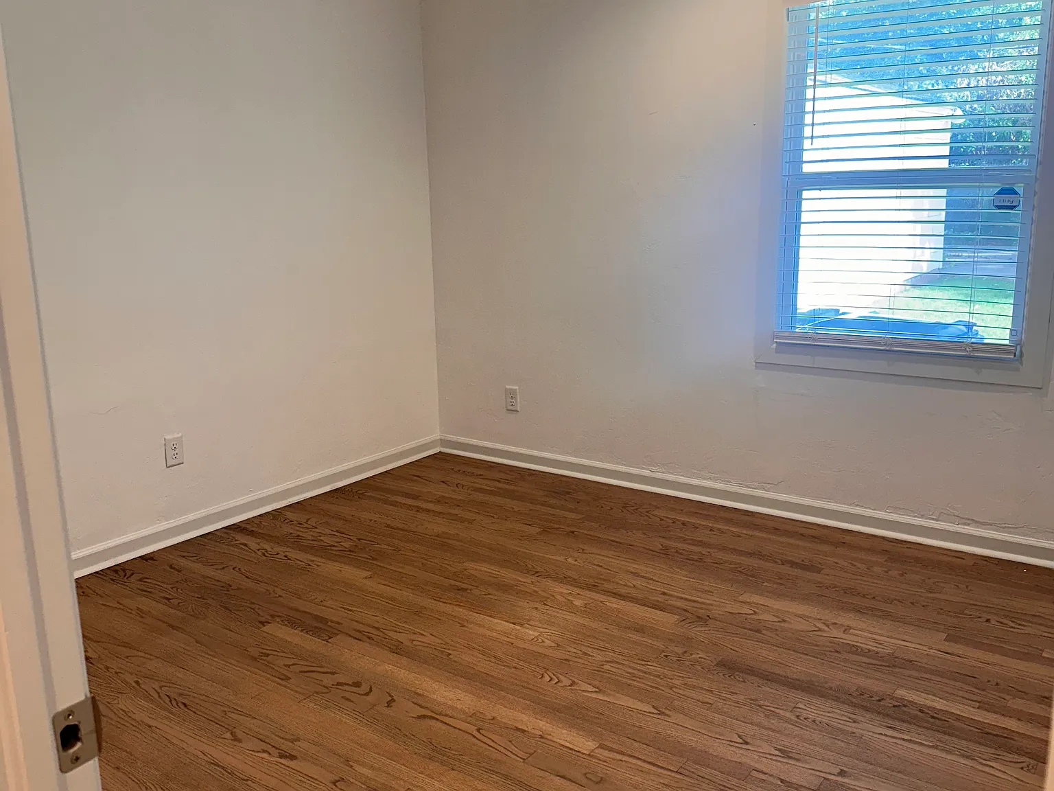 3 bed, 1276 sqft, $1,650 — Photo 2
