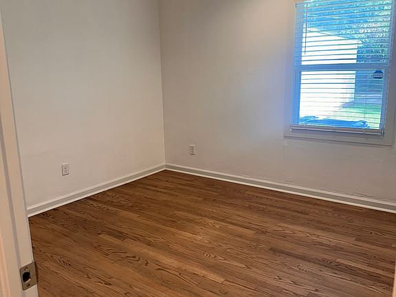 2nd image of 708 NW 51st St