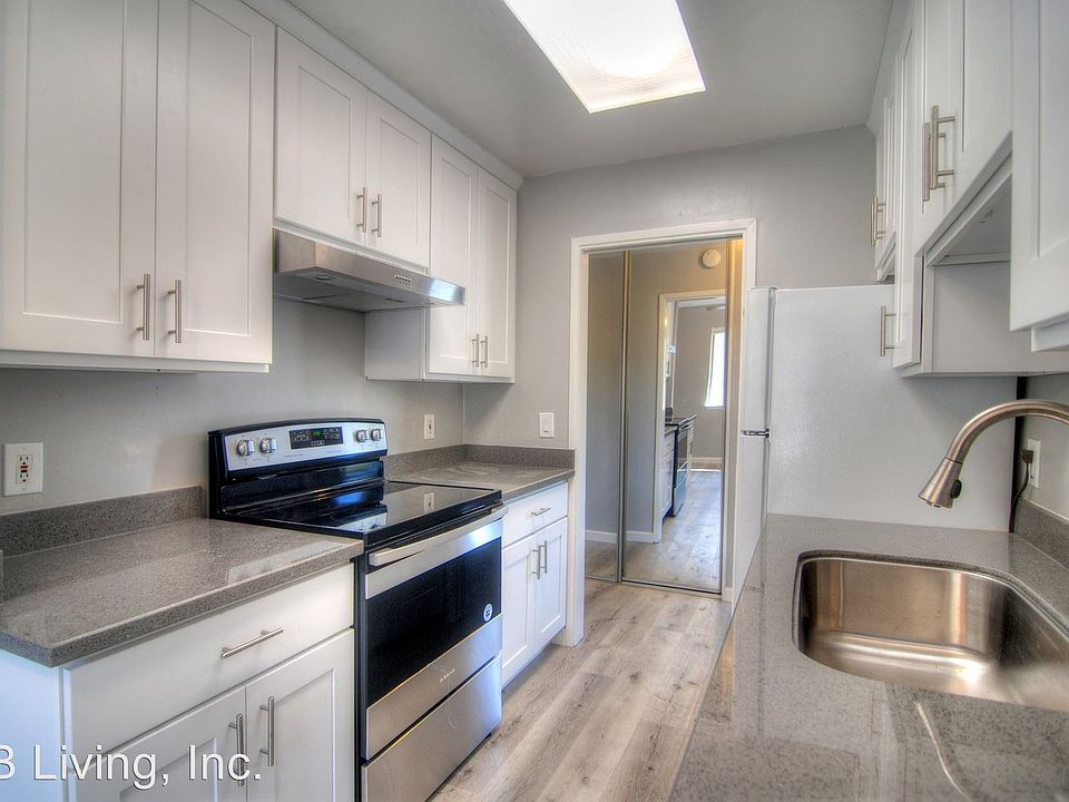 1st image of 319 Poplar Ave APT 02