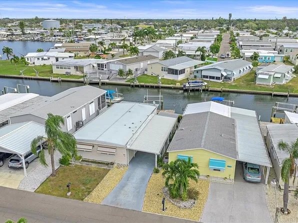 220 Bimini Dr, Palmetto, FL 34221