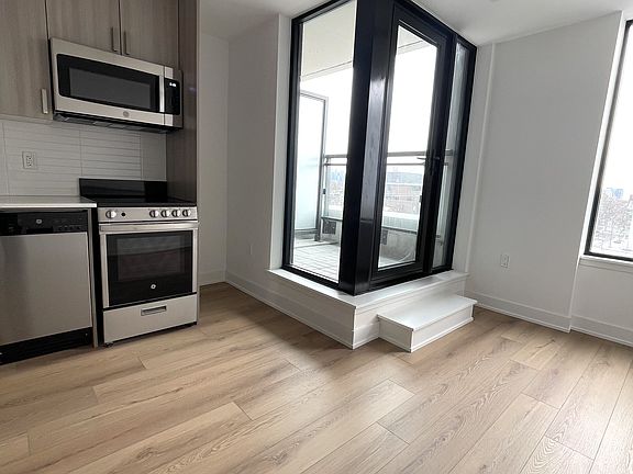 5th image of 758 Dovercourt Rd #508