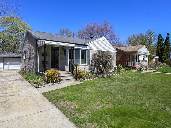 2nd image of 30048 Richland St