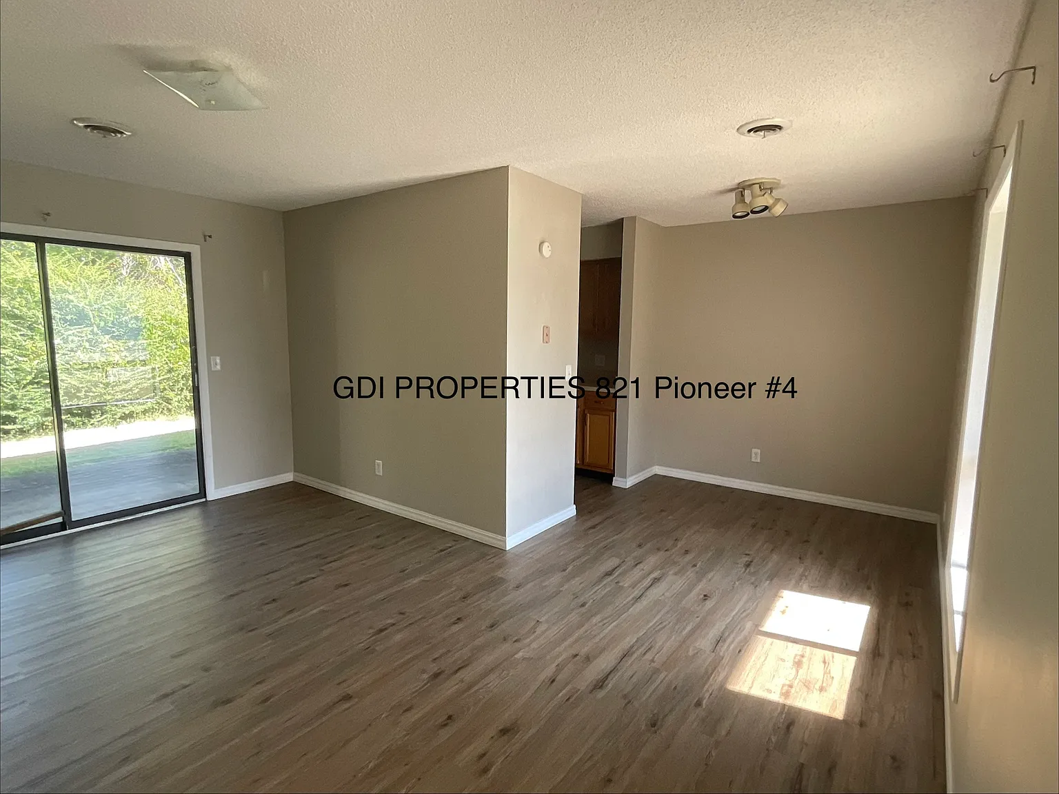 2 bed, 800 sqft, $815 — Photo 4