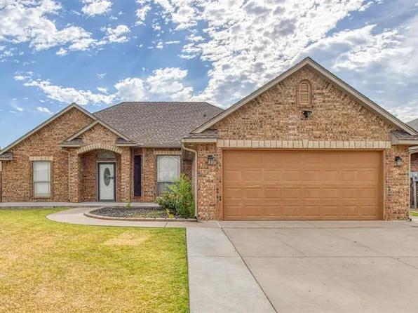 4228 Notting Hill Dr, Moore, OK 73160