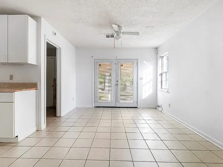 6458 Pinebrook Dr — Photo 5