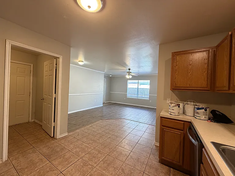706 N Englewood Ave #A — Photo 8