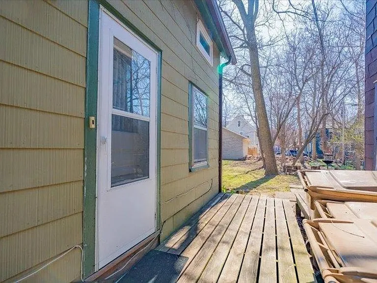 1145 Williamson St — Photo 17