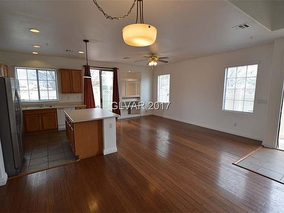 5th image of 728 Piercey Ct #0