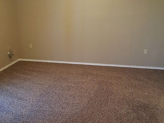 3rd image of 41 Shady Brook Cir