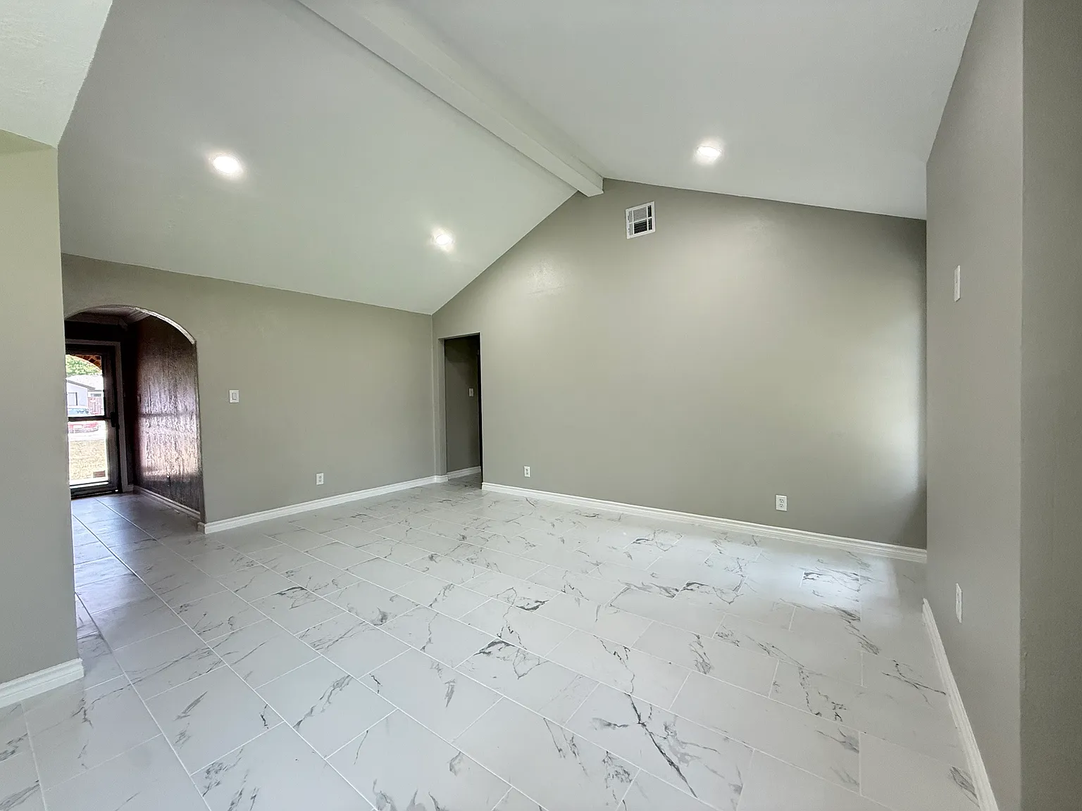 4 bed, 1563 sqft, $1,850 — Photo 4