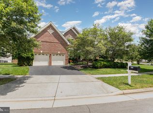 25346 Justice Dr, Chantilly, VA 20152