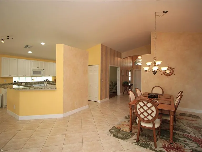 2322 Butterfly Palm Dr — Photo 23