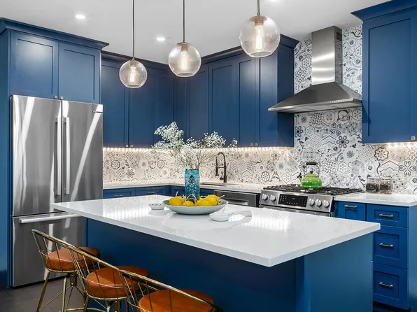 366 West 11th Street image 1 of 11