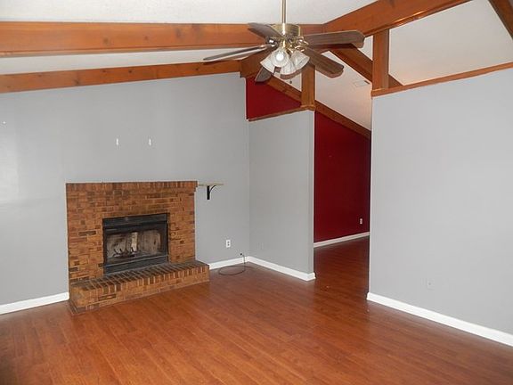 5th image of 136 Creek Dr