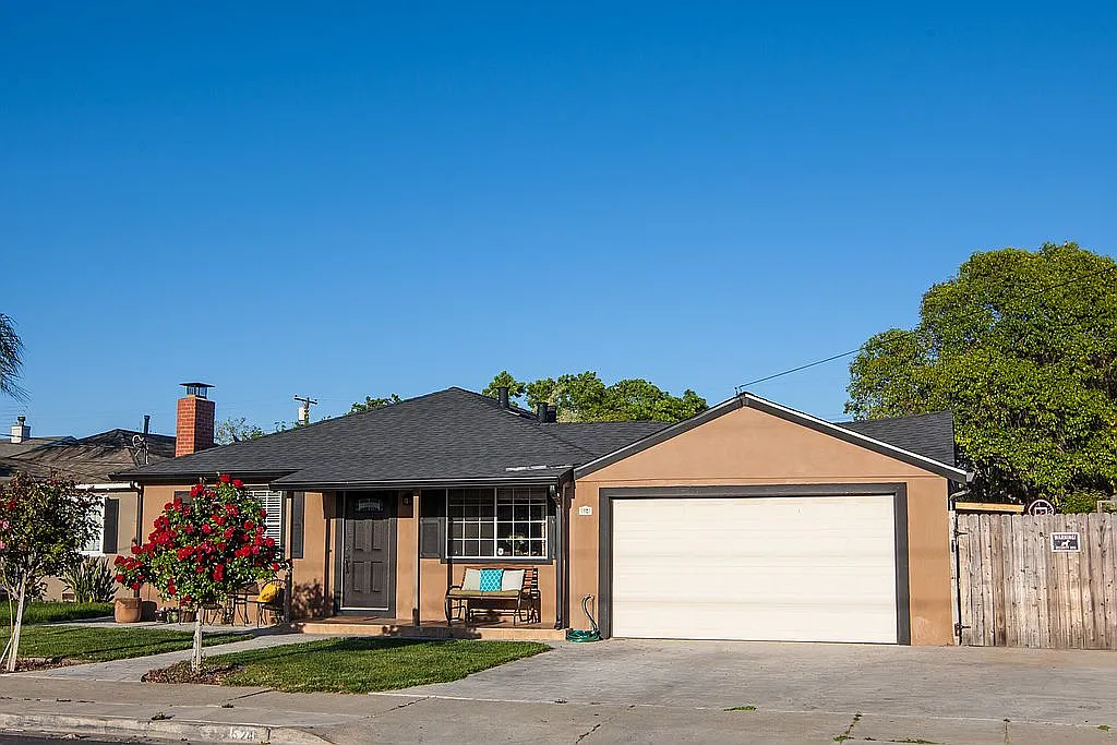 524 Rincon Ave photo 1