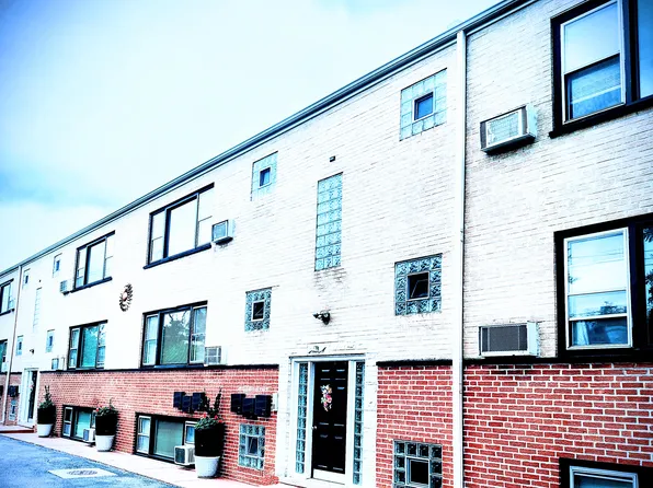 2738 Hessing St APT 2, River Grove, IL 60171