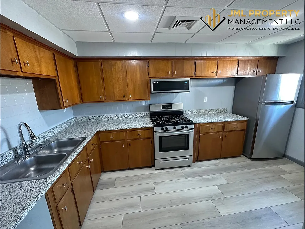 Building Photo - 67 Boutwell St #3W