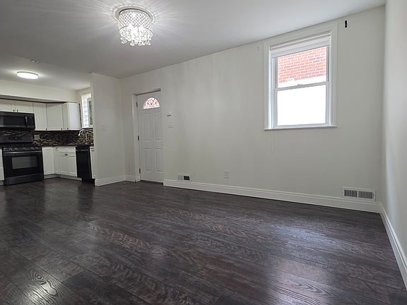 3rd image of 2213 E 59th Pl #1F