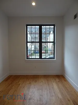 Rented by Rennit Inc. | media 32