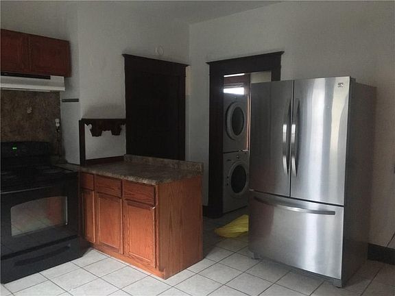 3rd image of 606 N Bosart Ave