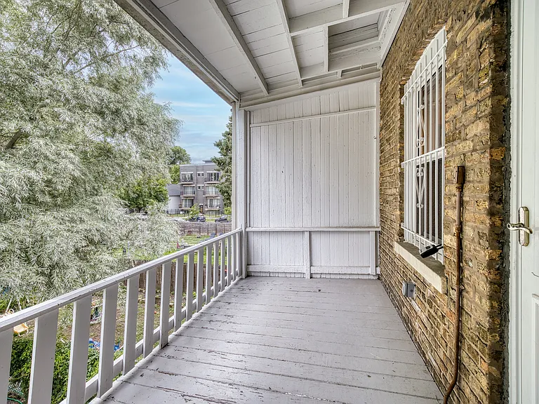 1648 N Saint Louis Ave #2 — Photo 30