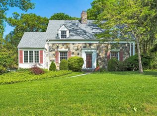 88 Summit Rd, Port Washington, NY 11050