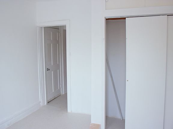 3rd image of 444 51st St APT 2