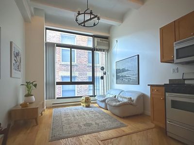 12 Stoneholm St APT 405, Boston, MA, 02115