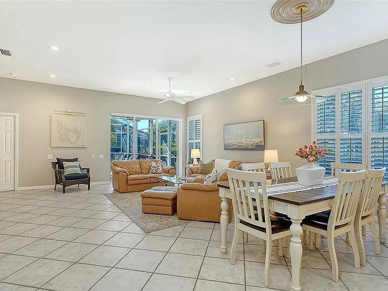 5811 White Oak Bayou Ct — Photo 25