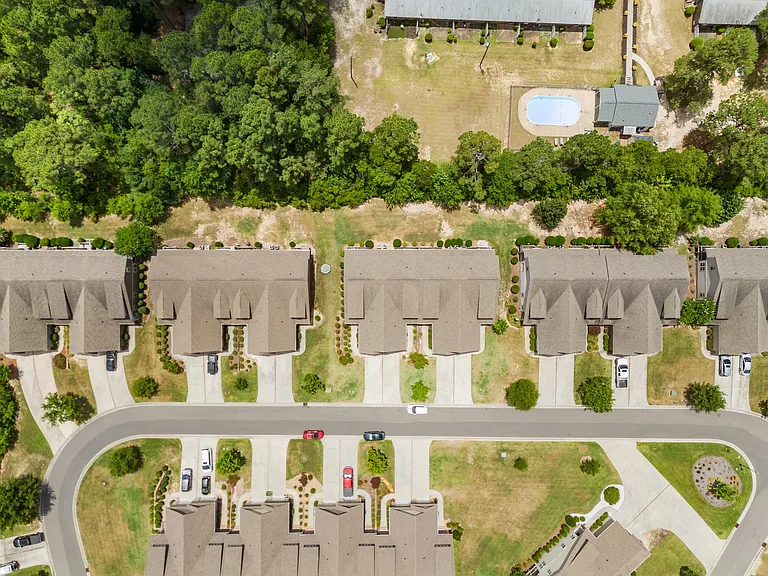 118 Cypress Cir — Photo 9