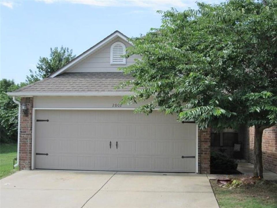 1st image of 2802 Valley West Ct