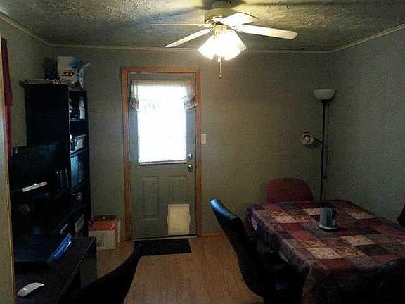 3rd image of 1404 Illinois St