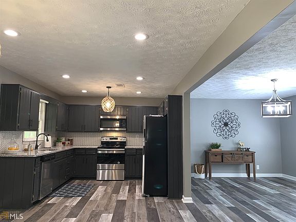 4th image of 1295 Coronada Dr