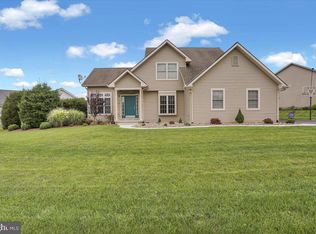 19 Norfolk Ln, Lebanon, PA 17042