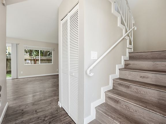 2nd image of 2950 La Costa Ave #6