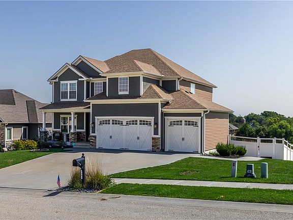 4th image of 4405 Valley Ridge Dr
