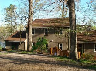 6248 Lakeshore Dr, Quinton, VA 23141