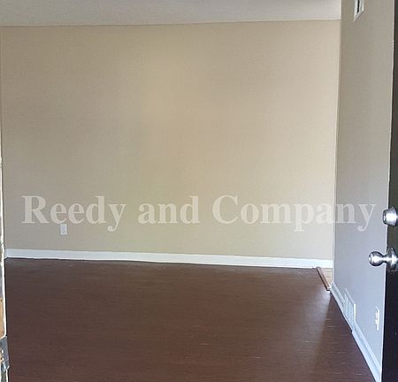 3rd image of 4117 Parkchester Ave