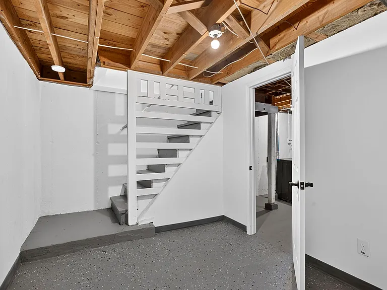 615 Loyola Dr — Photo 39