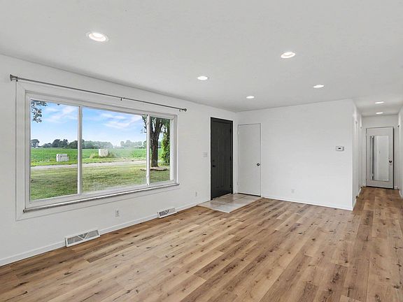 4th image of 5130 Venoy Rd