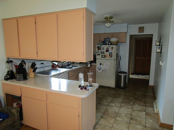 4th image of 1006 W Huron Ave