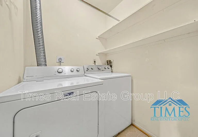 704 Worthington Dr — Photo 6
