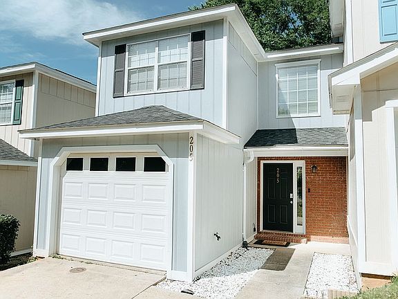2nd image of 205 Woodrun Dr