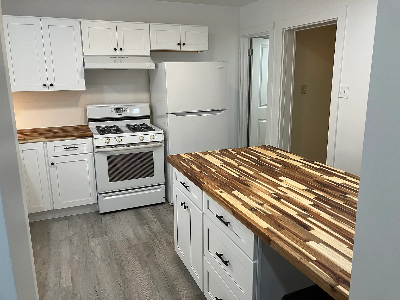 2 bed, 1404 sqft, $1,295 — Photo 1
