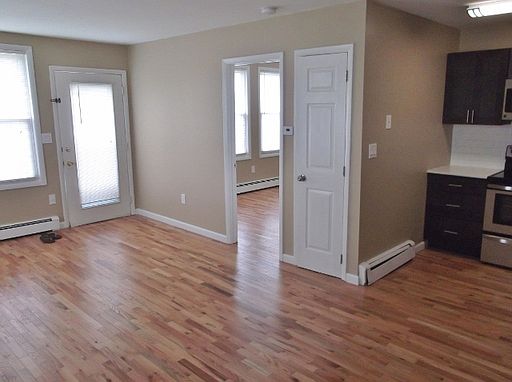 3rd image of 321 Monroe St APT 3A
