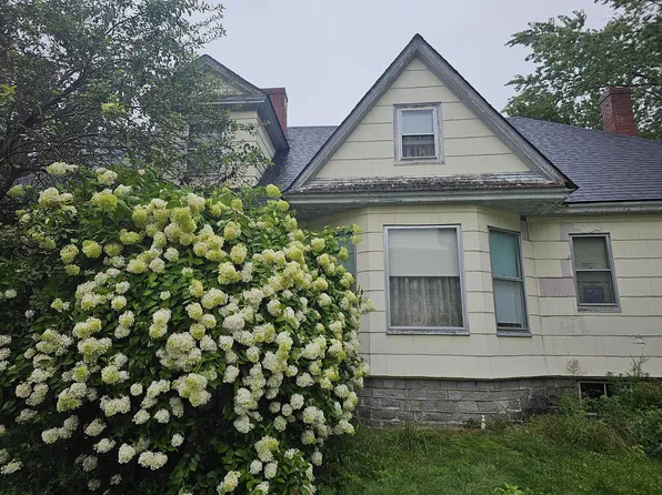 15 Heald Street, Madison, ME 04950