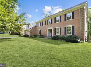 15216 Manor Lake Dr, Rockville, MD 20853