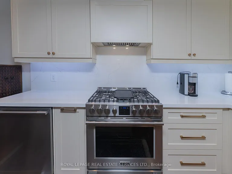 70 Shaftesbury Ave #4 — Photo 14