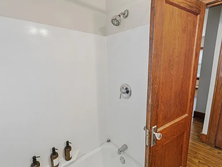 327 2nd St #1 — Photo 32